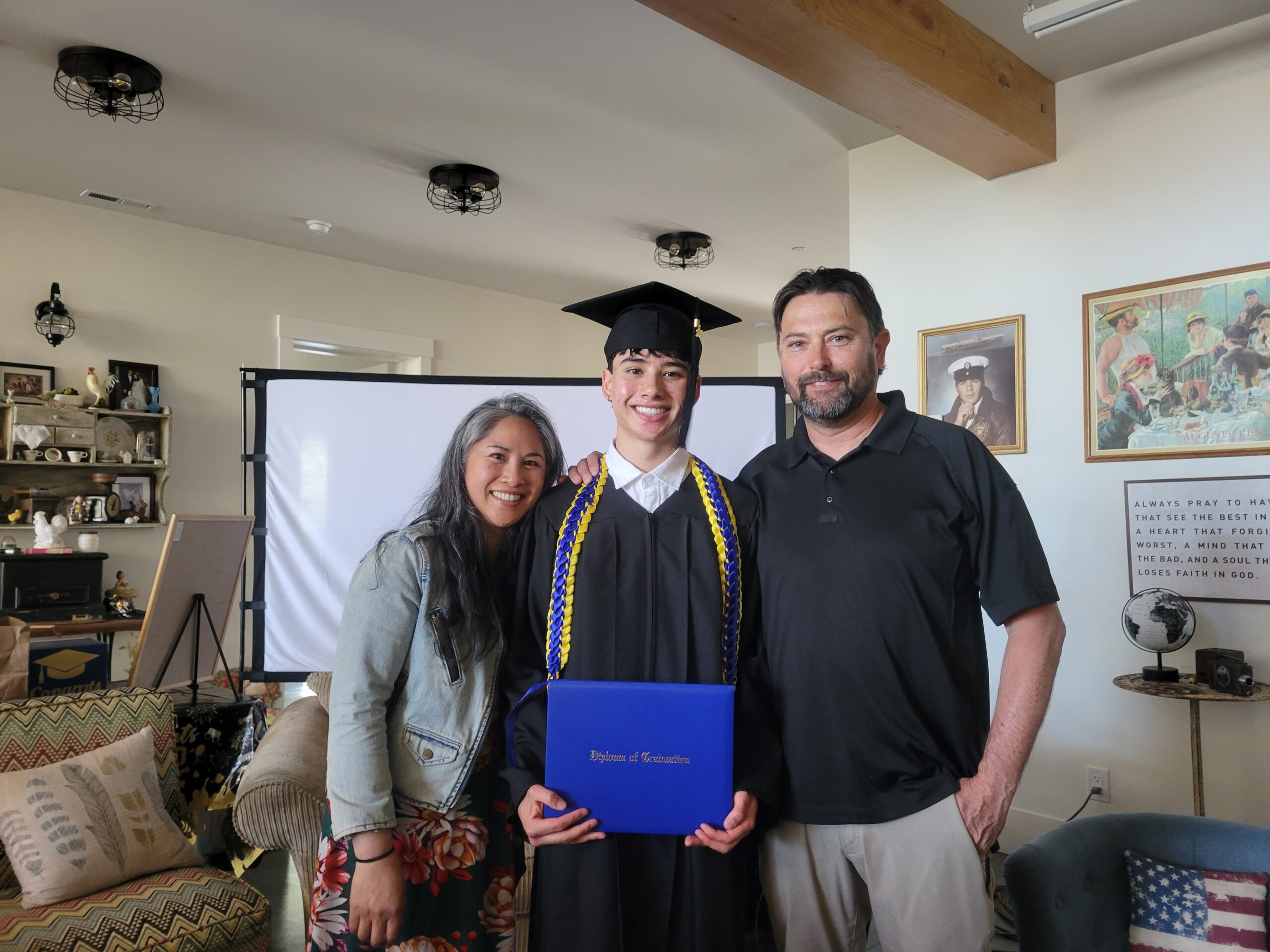 How to Throw a Homeschool Graduation Ceremony and Party